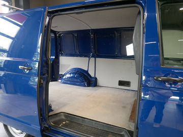 Volkswagen T6 Transporter - 9