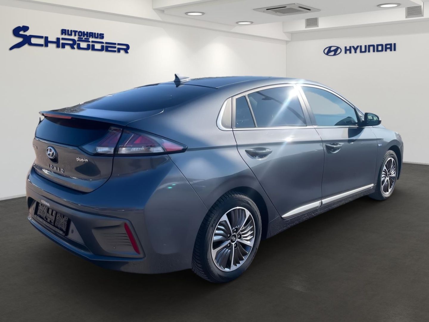 Fahrzeugabbildung Hyundai IONIQ 1.6 Plug-In Hybrid PREMIUM Navi Kamera Sit