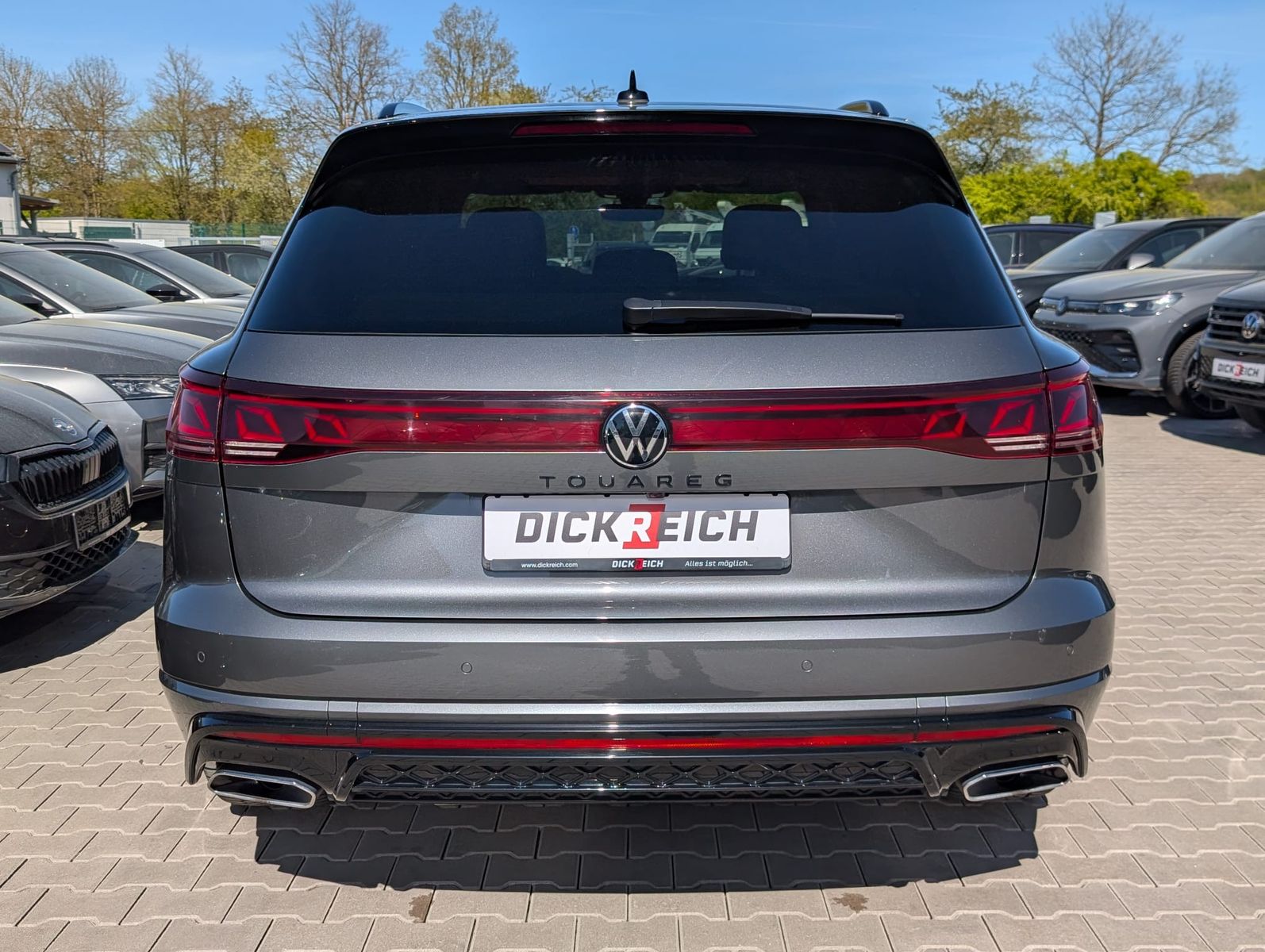 Fahrzeugabbildung Volkswagen Touareg 3.0TDI 4M R-Line VOLL Black 22" UPE 114T