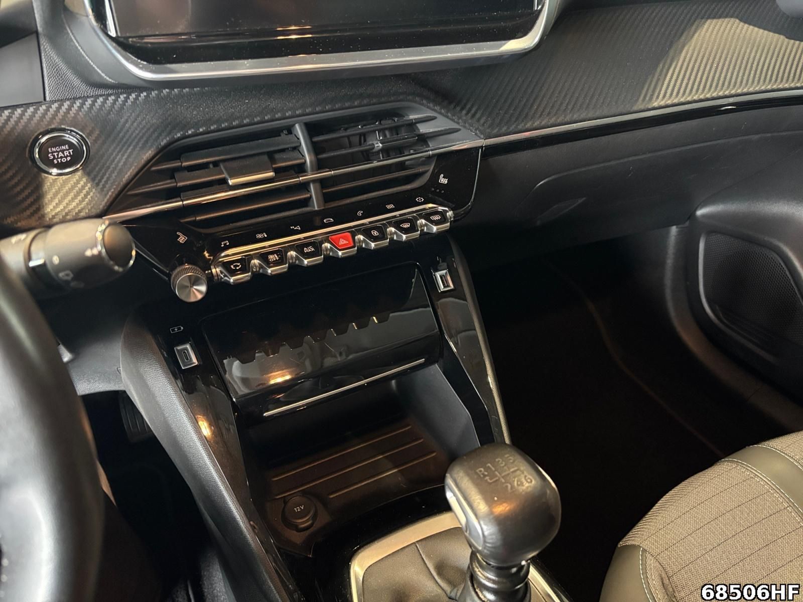 Fahrzeugabbildung Peugeot 208 Allure +SHZ+ALLWETTER+CARPLAY+LED+KEYLESS+