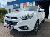 Hyundai ix35 Style AWD/AHK/Klima/ Sitzh./Leder/Navi/ - Hyundai ix35 aus 2014 mit Diesel-Antrieb: Geländewagen
