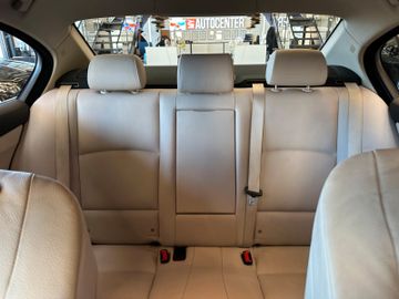 MYAUTOCENTER – Gebraucht- und Jahreswagen mit Werkstattservice in Pfaffenhofen BMW 520 d *BiXenon*Leder Dakota*Navi*PDC