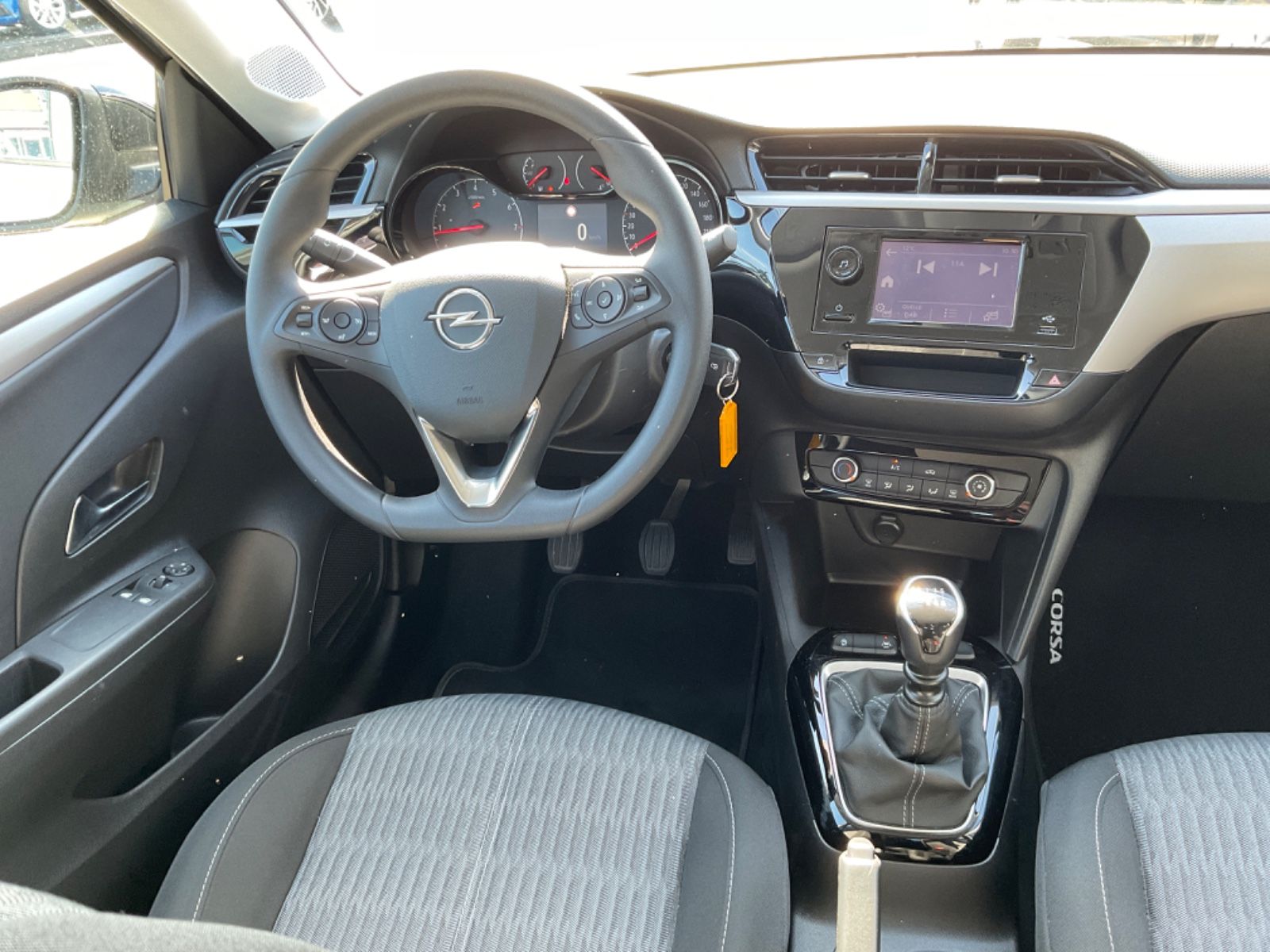 Fahrzeugabbildung Opel Corsa 1.2 Turbo Edition,Telefon,PDC,