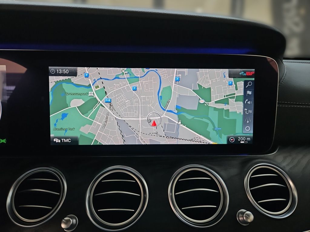 Fahrzeugabbildung Mercedes-Benz E 200 T AMG AHK Totwi. Multibeam Burm. Sport KAM