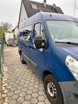 Renault Master L1H2 - blaue Renault Master