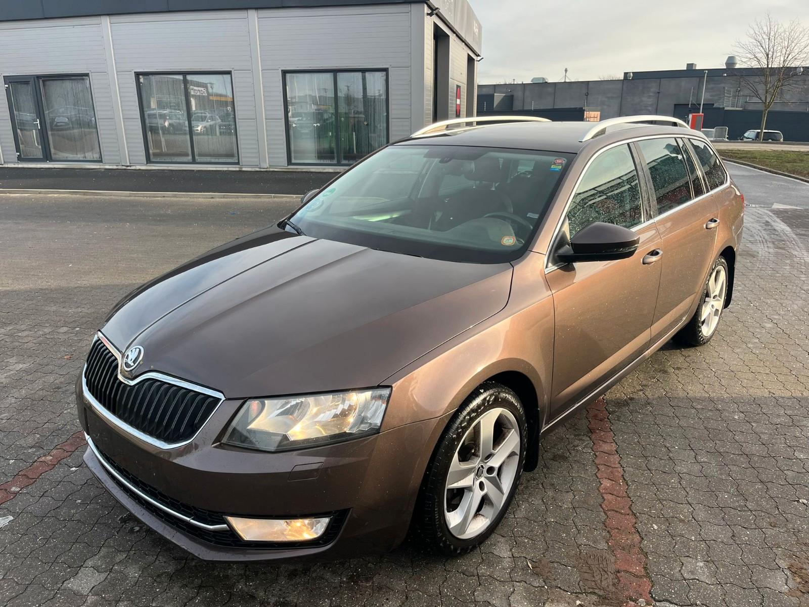 Skoda Octavia 1.4 TSI Green tec DSG Elegance Combi
