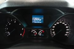 Fahrzeugabbildung Ford Tourneo Connect Titanium + AHK  WinterPaket  PDC