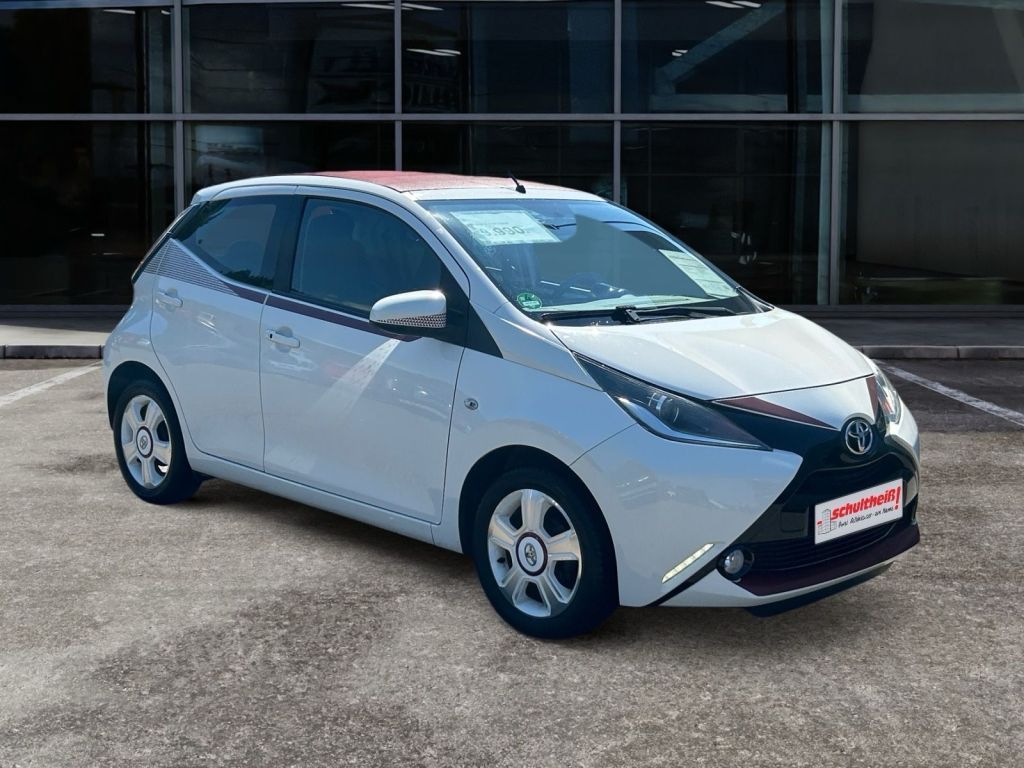Fahrzeugabbildung Toyota Aygo x-pose