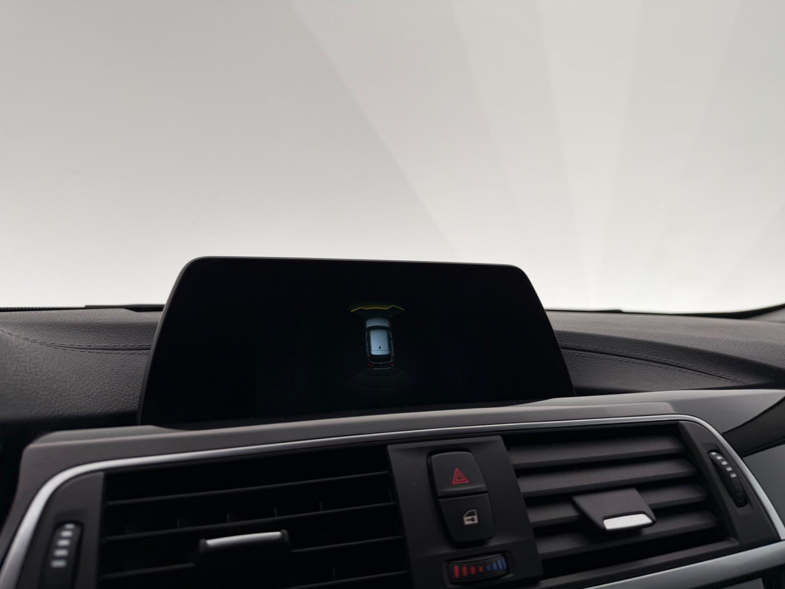 BMW 318d Touring*SPORT LINE*LED-PDC-SHZ-TEMP-CD-NAVI