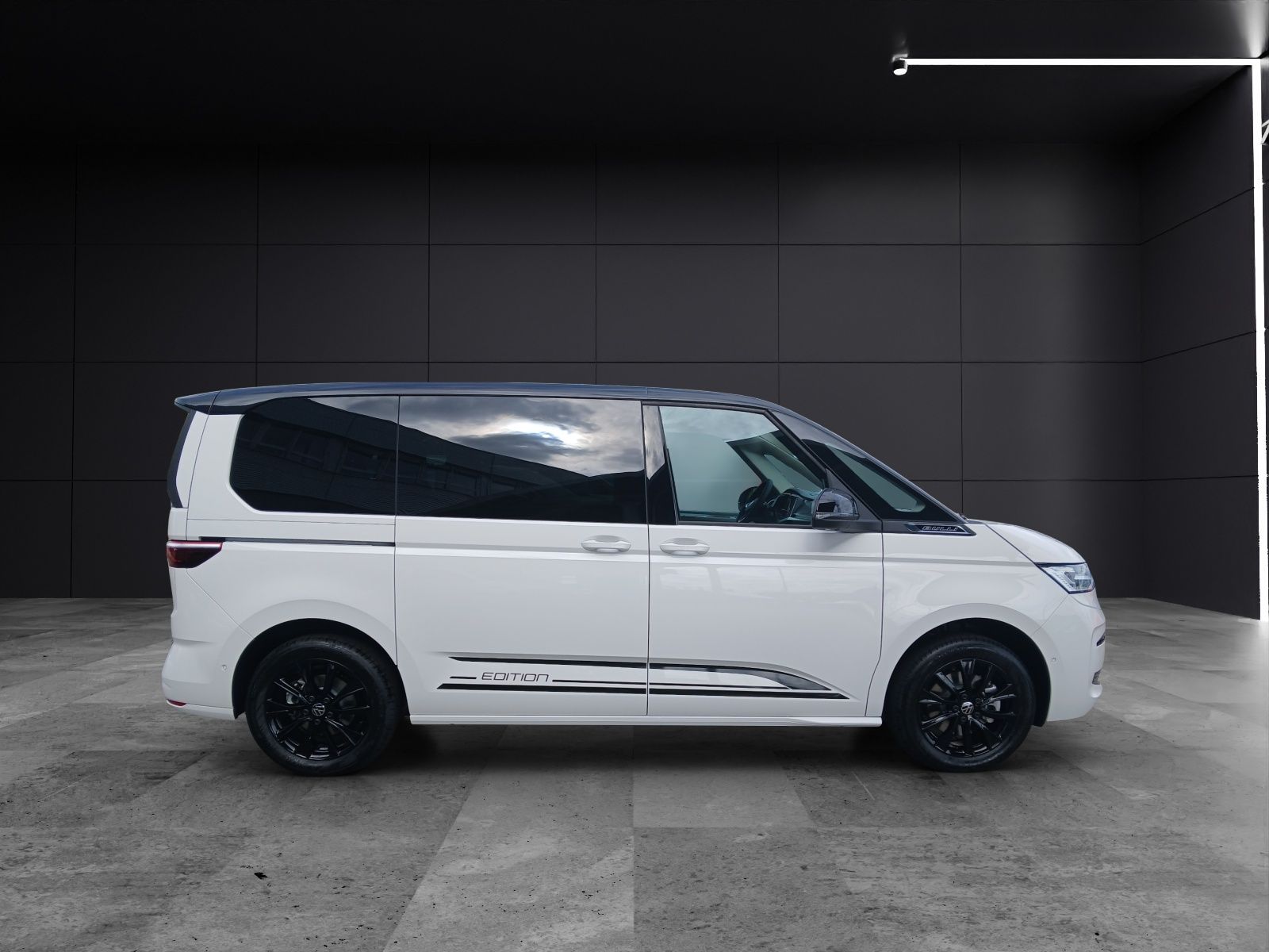 Fahrzeugabbildung Volkswagen T7 Multivan TSI Edition 7- DSG AHK NAVI IQ.LIGHT