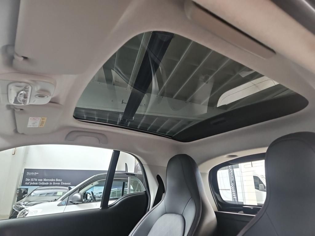 Fahrzeugabbildung Smart fortwo 52 kW passion Brabus LED Navi SHZ Pano