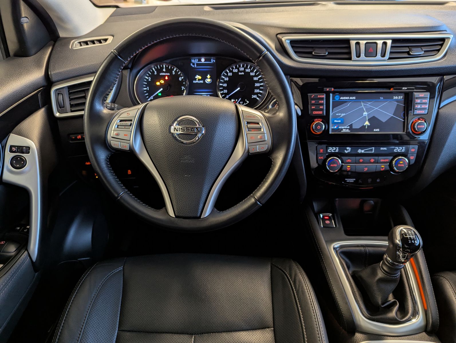 NISSAN Qashqai 1.2 Tekkna Leder Pano Navi 360° AHK 19" - Image 18