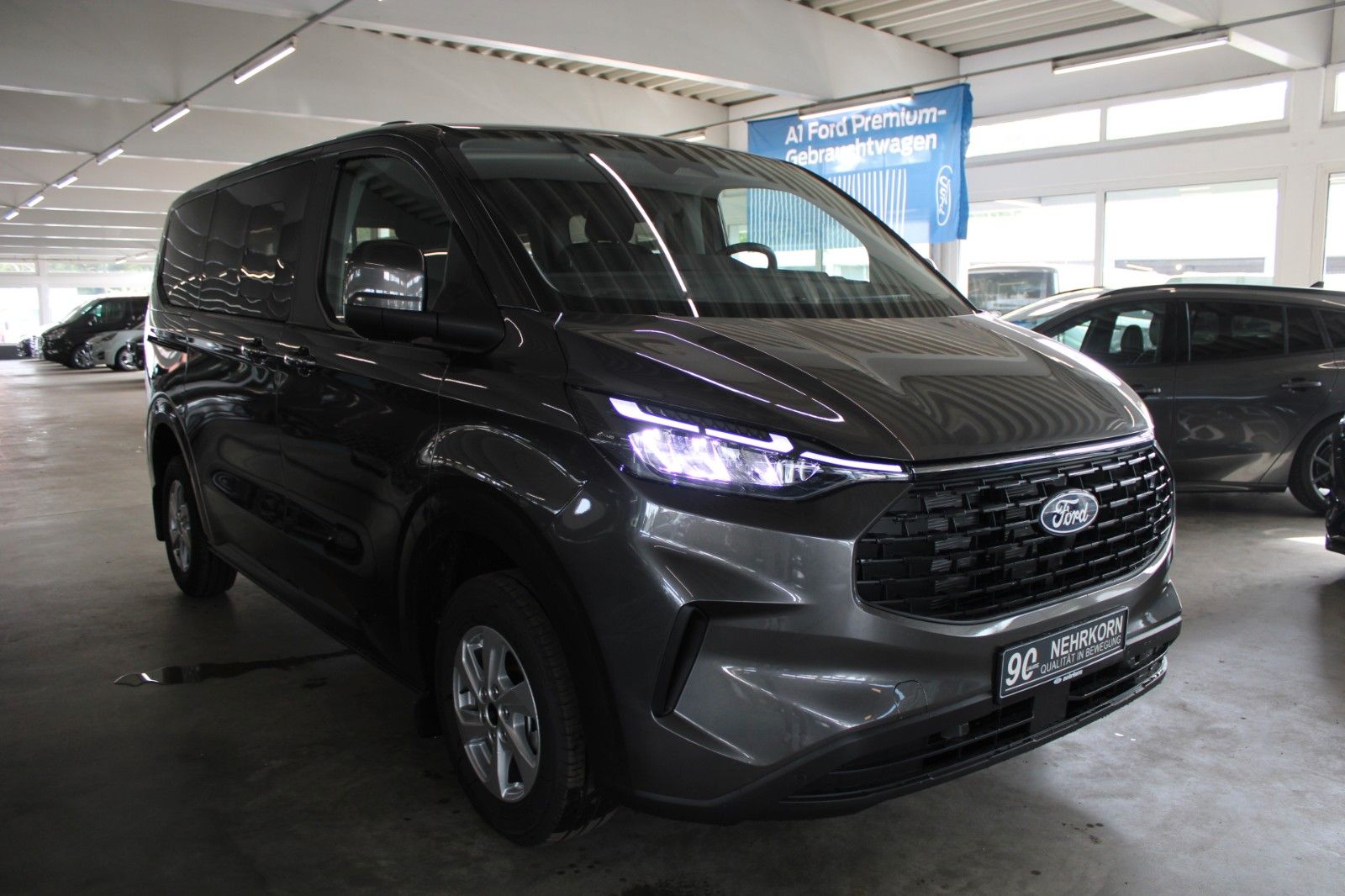 Fahrzeugabbildung Ford Tourneo Custom L1 TREND 8-Sitze LED NAVI CAM uvm