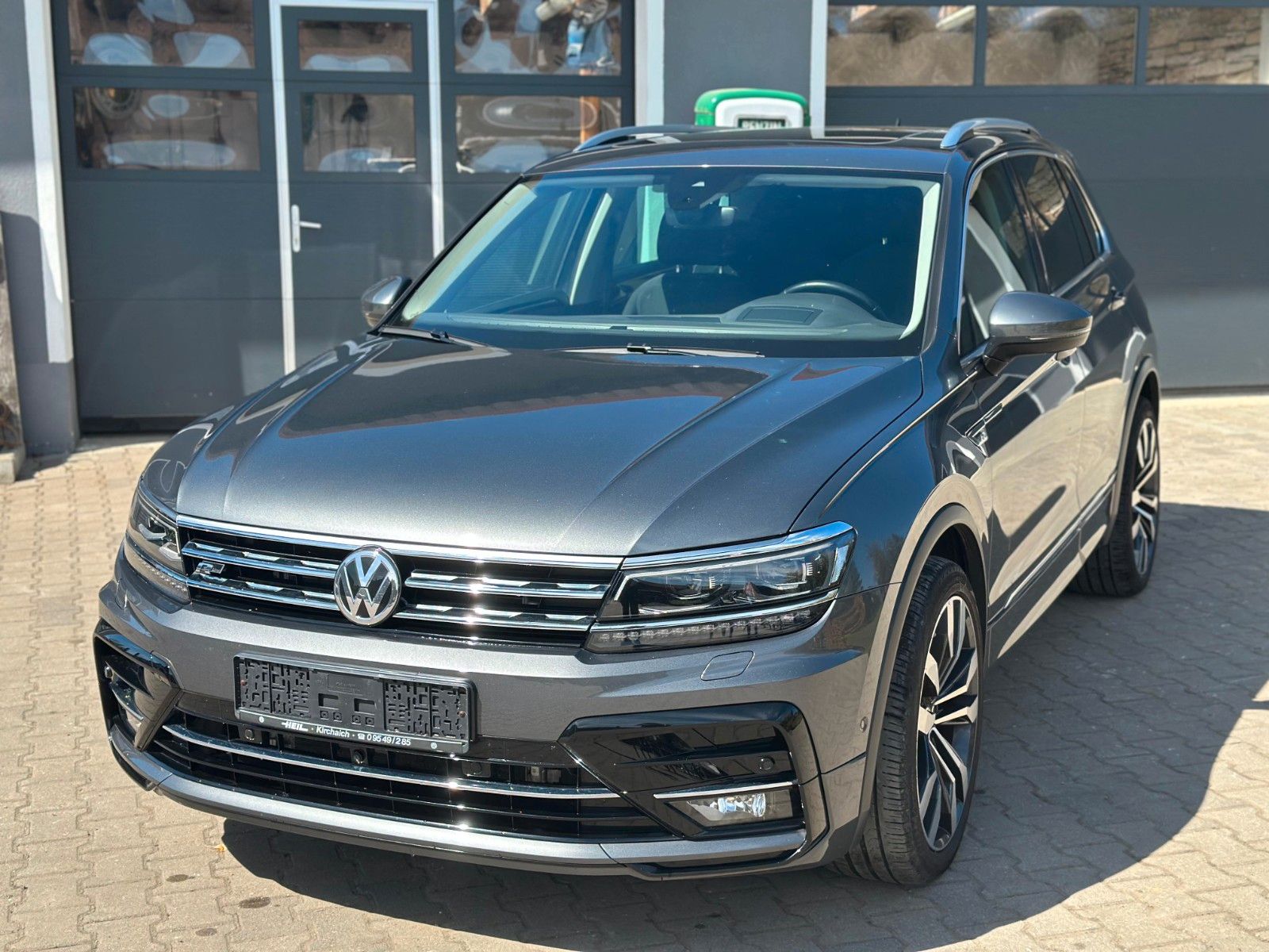 Volkswagen Tiguan Highline R Line 4X4 2500kg AHK 239 PS 1Hd foto 4
