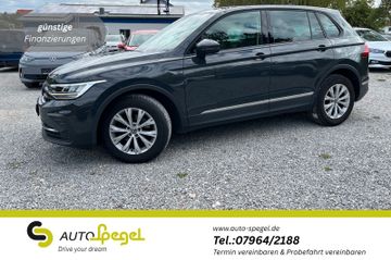 Volkswagen Tiguan - 1
