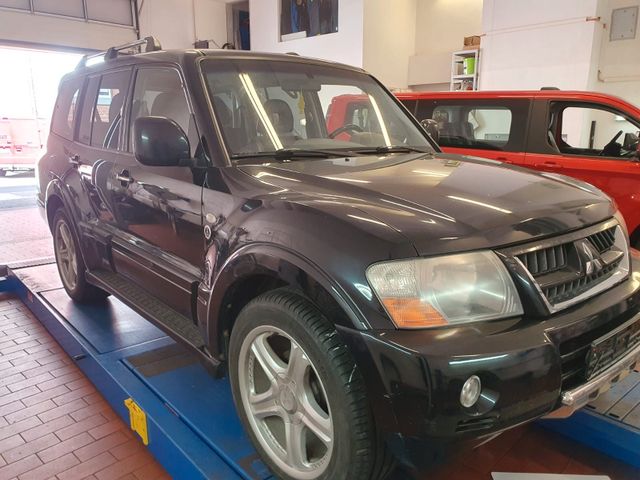 Mitsubishi Pajero 3.2 DI-D Dakar V60 im Kundenauftrag!