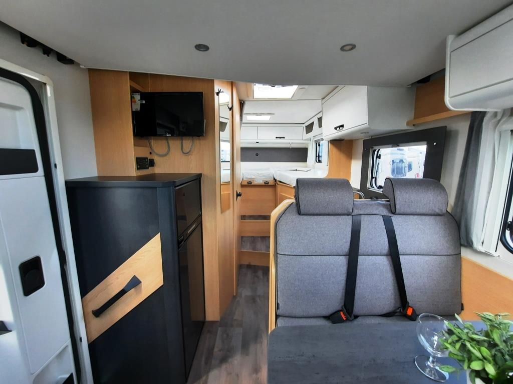 Fahrzeugabbildung Sunlight T 67S Hubbett/Markise/4erFT