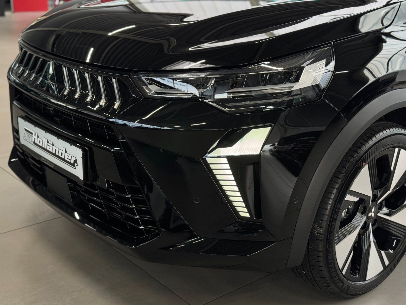 Fahrzeugabbildung Mitsubishi Grandis 1.8 Hybrid Benziner Intro Edition