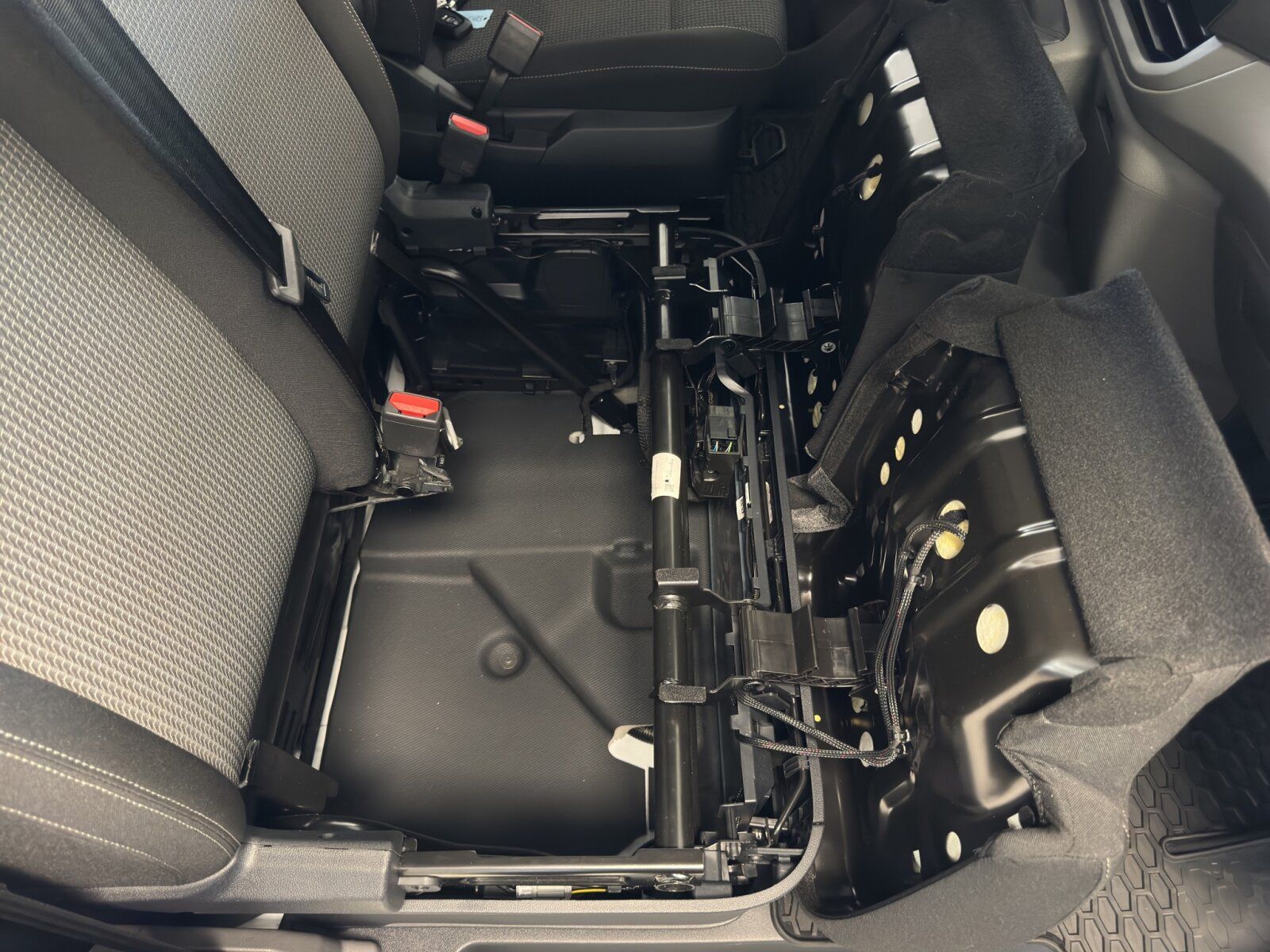 Fahrzeugabbildung Volkswagen Transporter Kasten 2.0 TDI KR 6-Gang AHK APP GJR