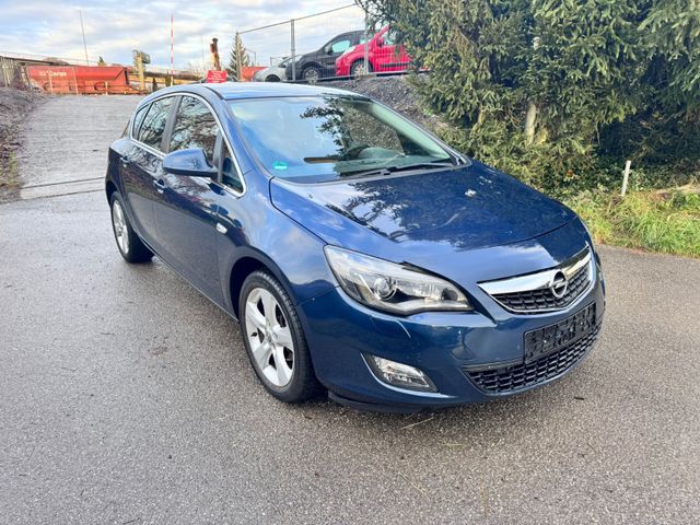 Opel Astra J 1.4 Turbo  Lim. XENON - EURO 5 - TÜV -