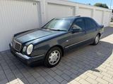 Mercedes-Benz E 240 Elegance Automatik Klima Xenon Schiebedach - gebrauchte Mercedes-Benz E 240 aus dem Jahr 1998