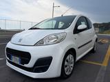 Peugeot 107 CON CAMBIO AUTOMATICO NEOPATENTATI - Peugeot 107 aus 2014