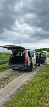 Citroën Berlingo XL 131 PS Automatik/AHK/Kamera/Benzin - Citroën Berlingo von privat