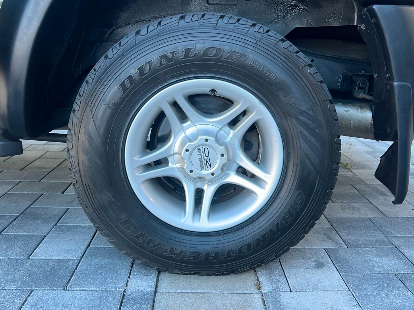 NISSAN PATROL GR 3.0 - 158 CV - 4X4 - BVM - CARNET ENTRETIEN