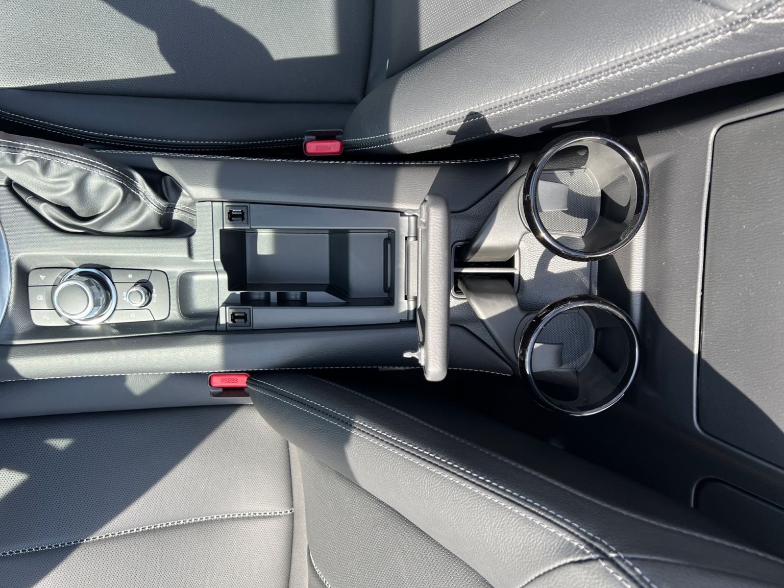 MAZDA MX-5 2026 - Image 11 of 30