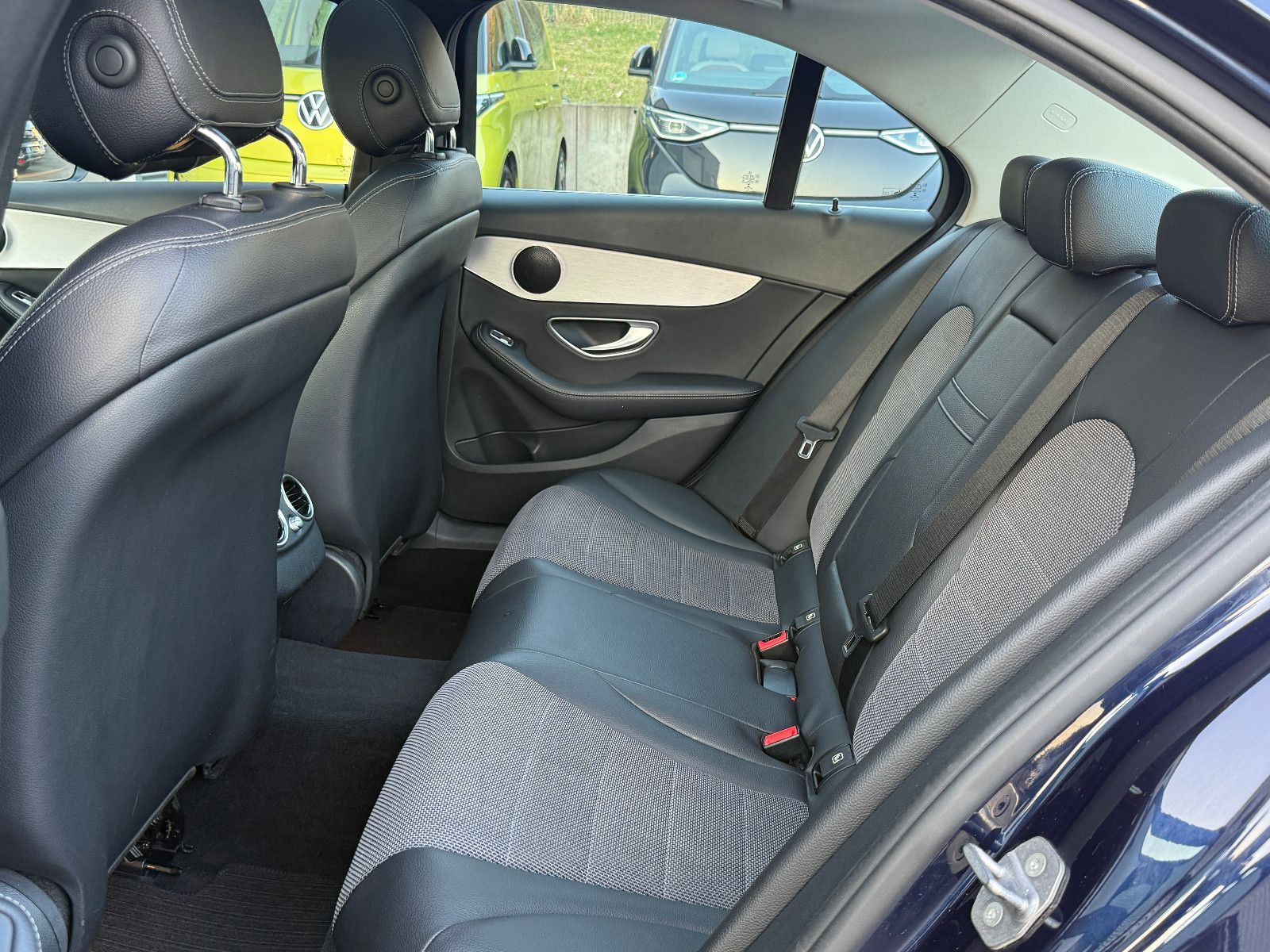 Fahrzeugabbildung Mercedes-Benz C 200 d Limo 9G-Tronic Avg GRA Pano 360°Kamera