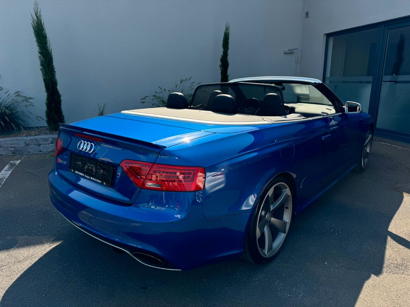 Fahrzeugabbildung Audi RS5 RS 5 Cabriolet 4.2 FSI quattro
