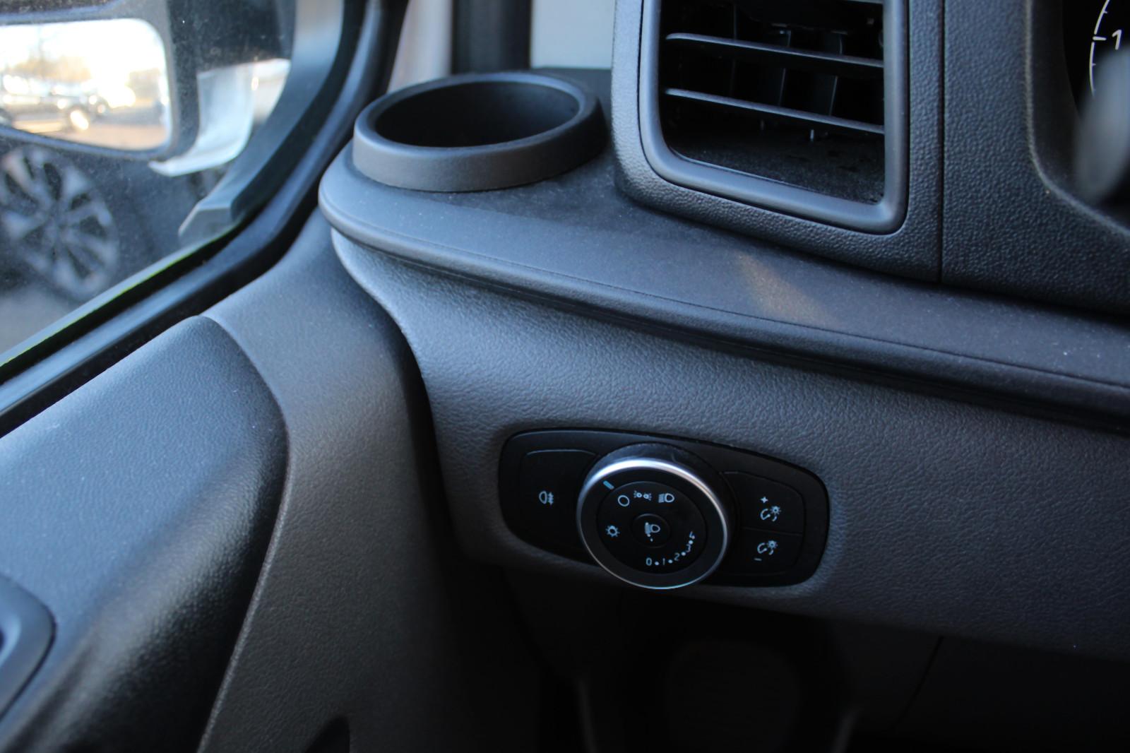 Ford Transit Custom Kombi 320 L1 (9 Sitzer)