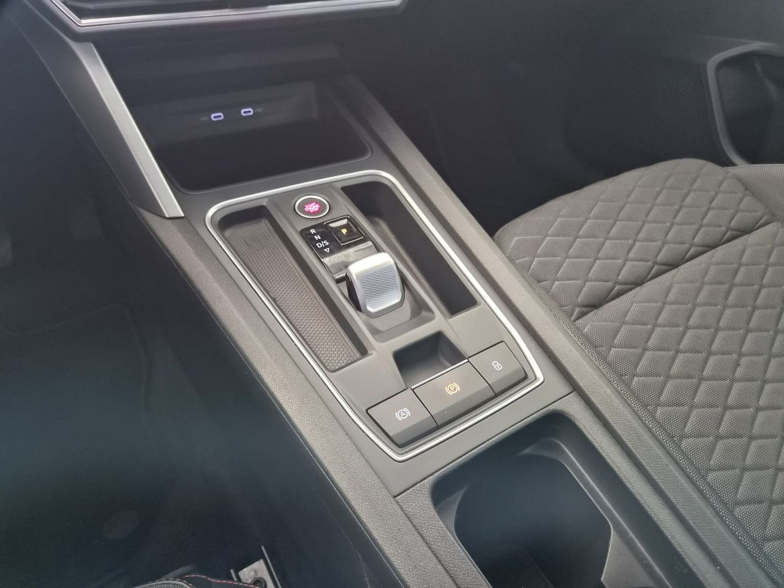 Fahrzeugabbildung SEAT Leon FR / LED / KAMERA / GARANTIE