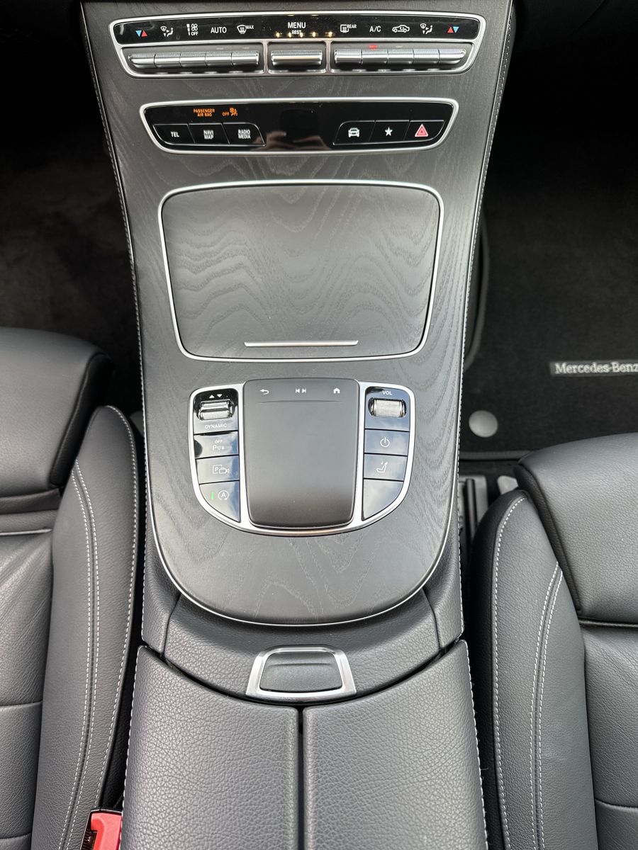 Fahrzeugabbildung Mercedes-Benz E 300d T 4M Avantgarde NAV+LED+360°+WIDE+HUD+1HD