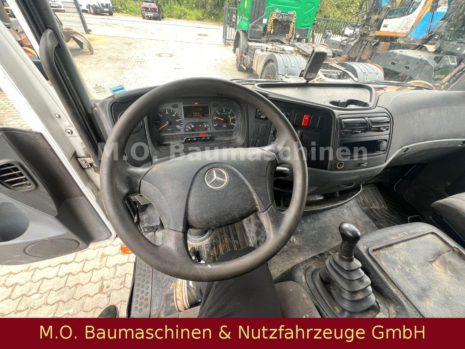 Fahrzeugabbildung Mercedes-Benz Atego 822 / Pritsche / Euro 5/ 6,20 m