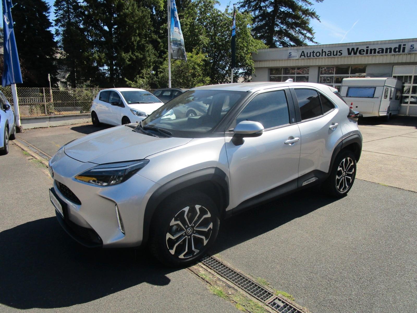 Toyota Yaris Cross 1,5 Hybrid FWD Team Deutschland