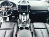 Porsche Cayenne Leder Navi Bi-Xenon Kamera PDC! - Porsche Gebrauchtwagen in Magdeburg