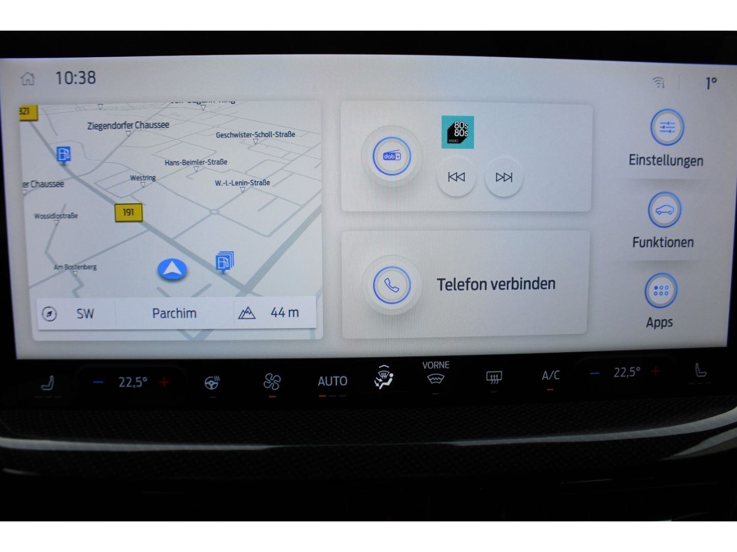 Fahrzeugabbildung Ford Focus Turnier ST-Line ACC LED TWA Navi DAB GJR R