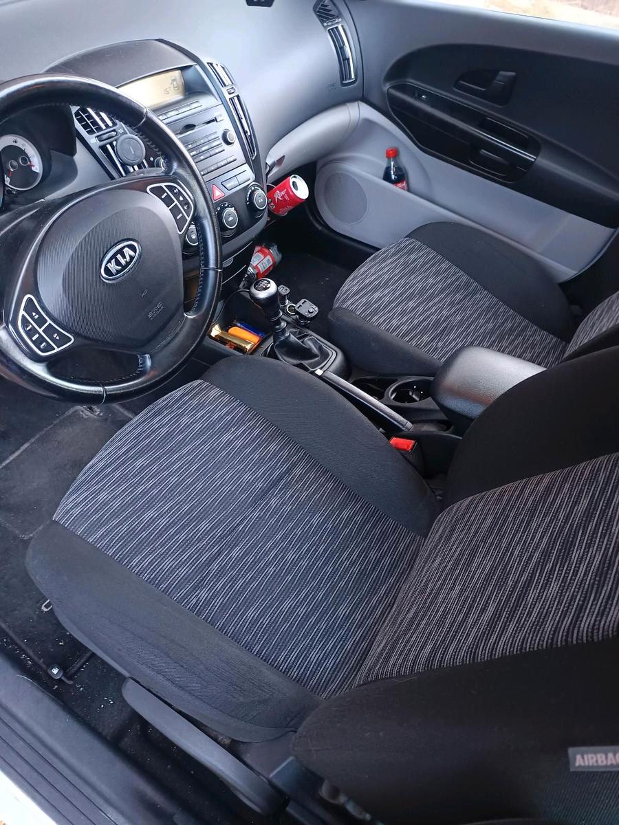 Kia cee'd 2009 — двигун