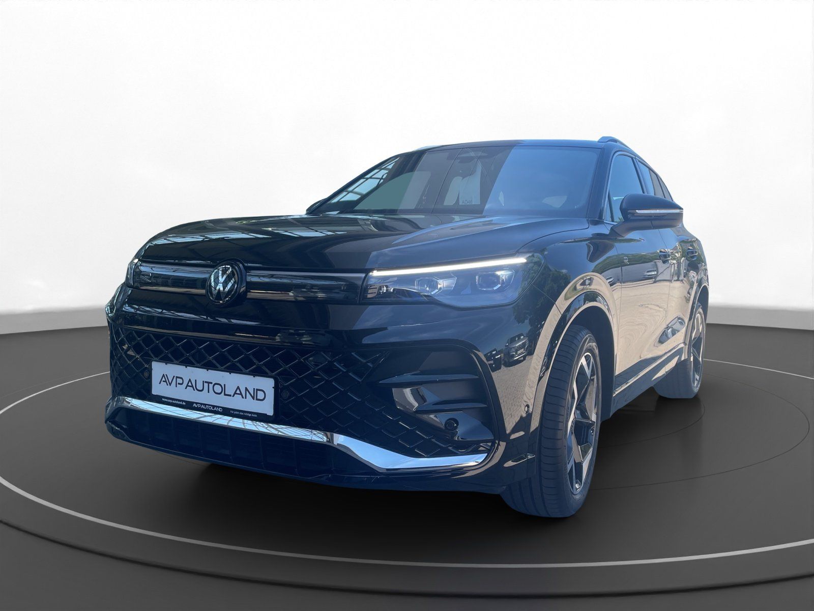 Volkswagen Tiguan 2.0 TSI DSG 4MOTION R-Line | PANO | AHK | imagem 2
