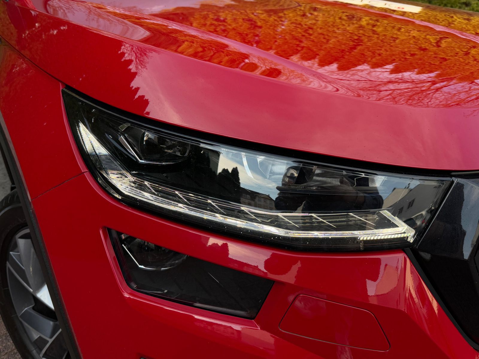 Fahrzeugabbildung SKODA Kodiaq 2.0 TSI 4x4 DSG Sportline MATRIX+SHZ+KAM+