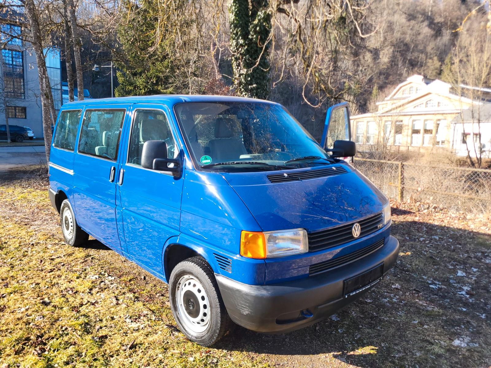 Volkswagen T4 TDI 9-Sitzer 90%Erstlack super Zustand TüVneu