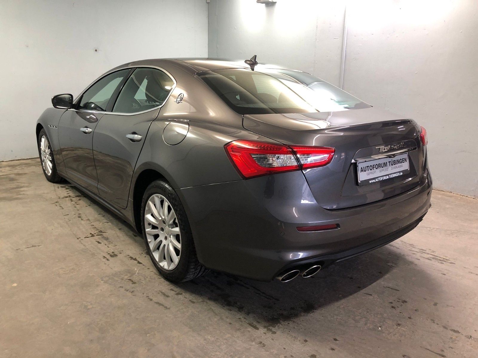 Fahrzeugabbildung Maserati Ghibli 3.0 V6 Automatik*KEYLESS*BUSINESS+*PREMIU