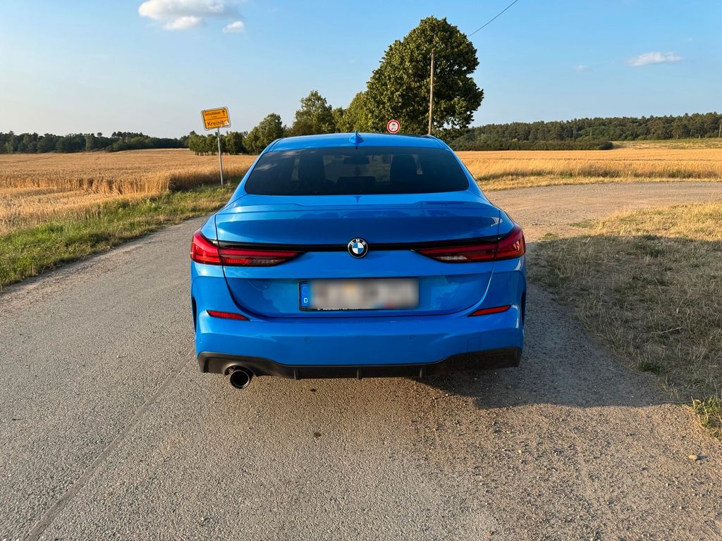 Image of BMW 218