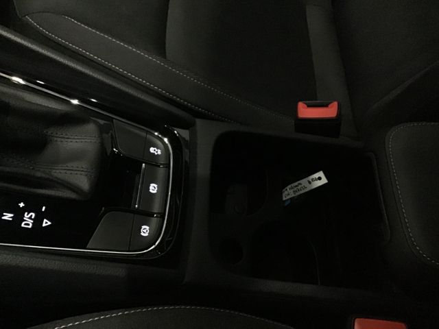 Fahrzeugabbildung Skoda Karoq Selection 1.5TSI DSG/Tempo/SHZ/LED/Kamera