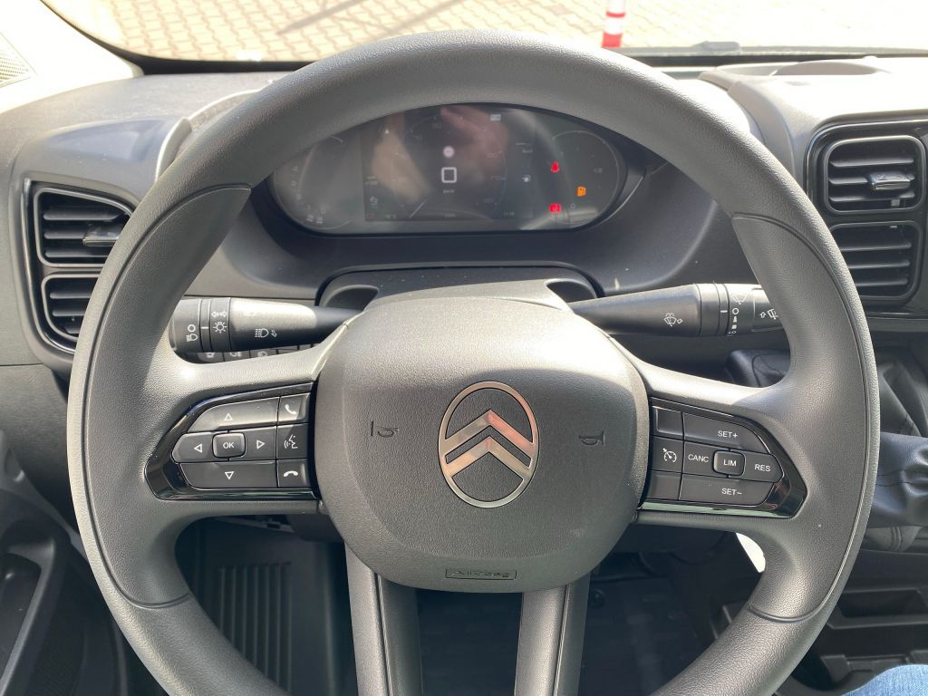 Fahrzeugabbildung Citroën Jumper 2.2 BlueHDi 140 L3H2 *AZV*NAVI*Allwetterr