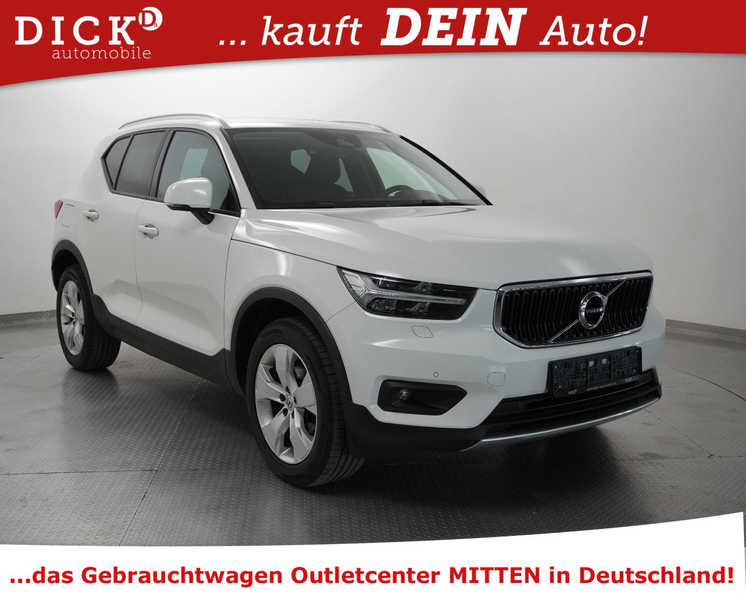 Fahrzeugabbildung Volvo XC40 T3 Aut Momen PANO+VIRTU+LED+KAM+H&K+ACC+SHZ