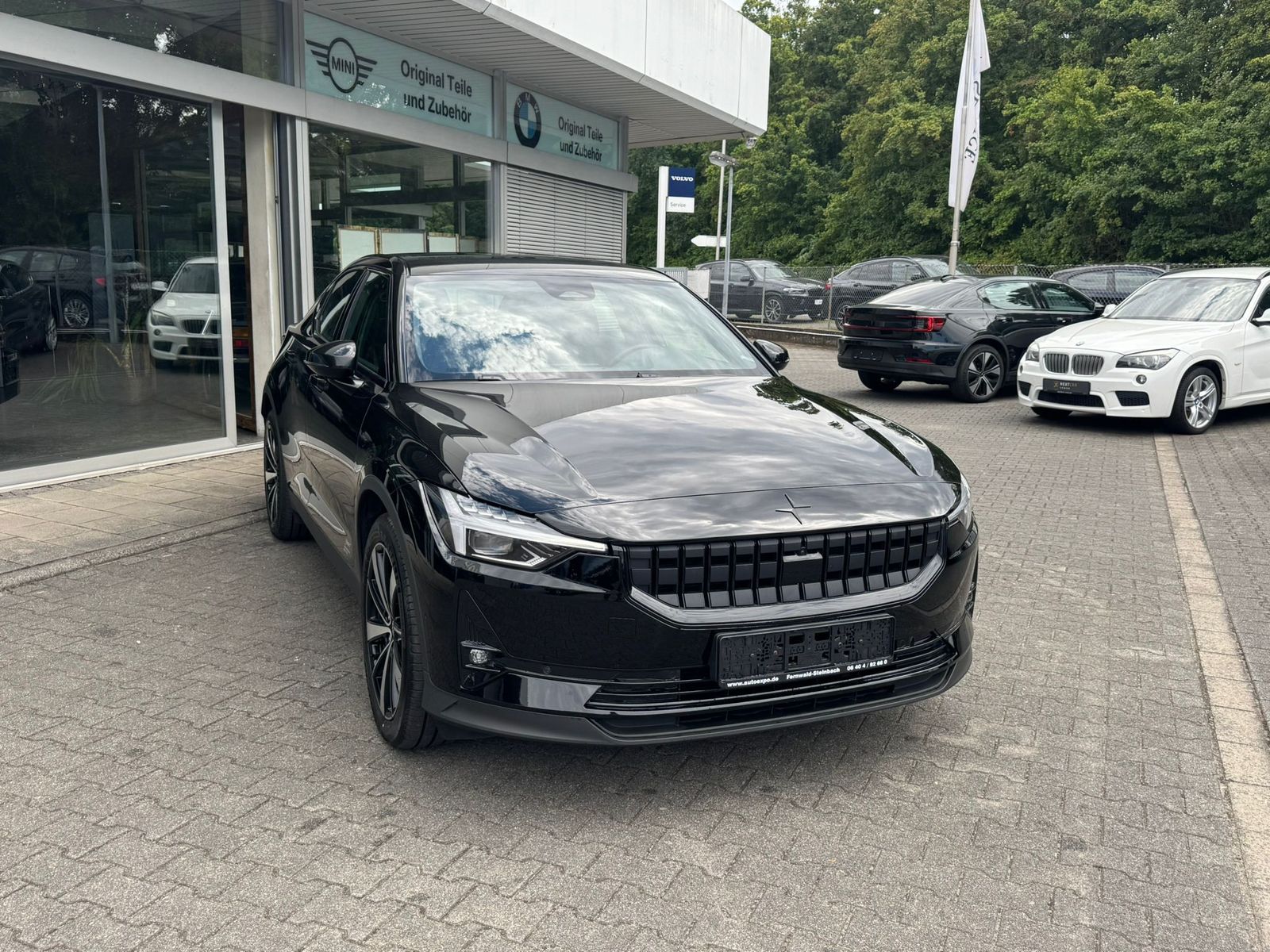 Fahrzeugabbildung Polestar 2 Standard Range SMNAVI+MEMO+SHZ+DAB+360°+19"