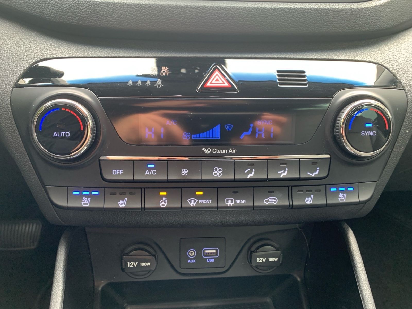 Fahrzeugabbildung Hyundai TUCSON 1.7 CRDi 7-DCT DPF Premium Navi