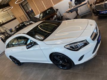 Mercedes-Benz CLA 180 Shooting Brake *NAVI*PDC*TEMPOMAT*